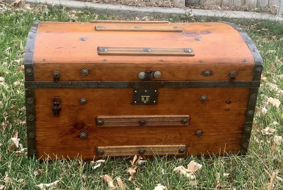 "Antigua cúpula de pino de 28"" guerra civil diligencia baúl tesoro manta cofre" Foto 3 de 4