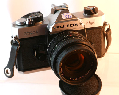 Spiegelreflexkamera FUJICA STX-1 mit Objektiv 1,9/50mm;  mit ''X''-Bajonett (Fuji)
