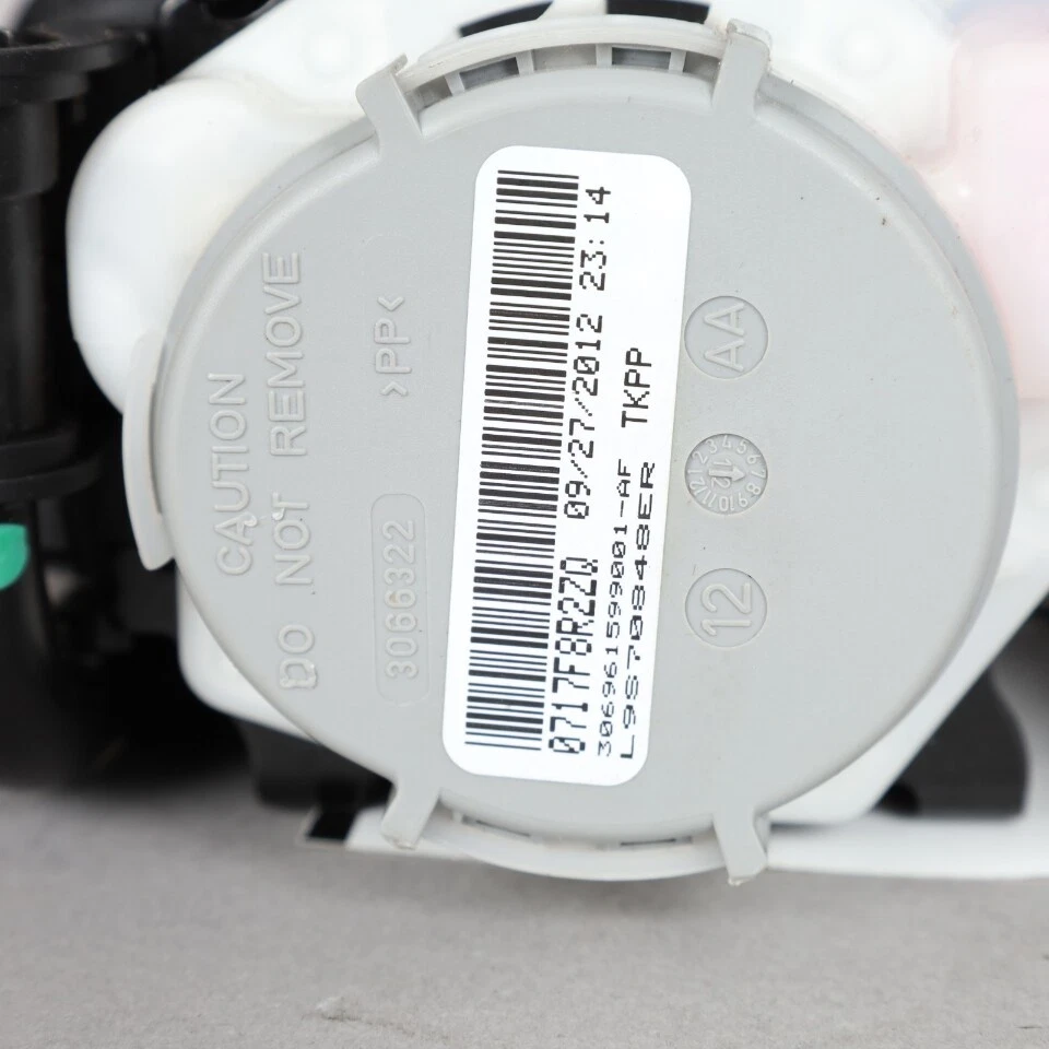 BMW X3 X4 2011-2017 retractor de cinturón de seguridad delantero derecho 72117367250 OEM usado Foto 4 de 4