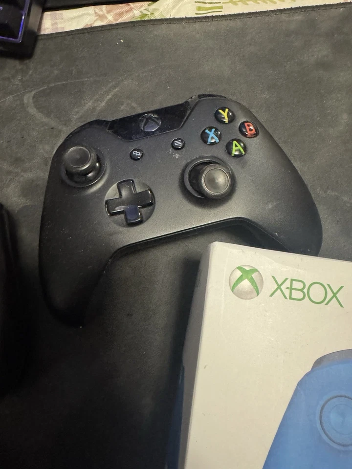 Lote de mandos Xbox sin probar  Foto 3 de 4