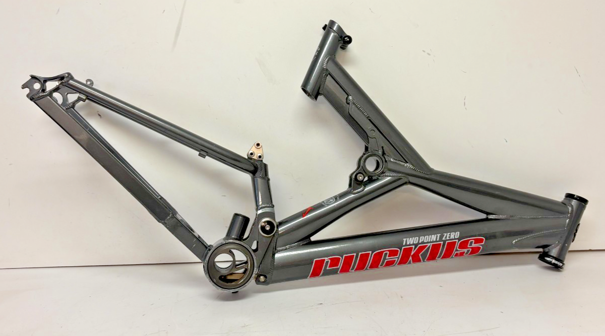 GT RUCKUS TWO POINT ZERO マウンテンバイク　東京 2003 GT Ruckus Two Point Zero Medium Aluminum Full Suspension Mtn