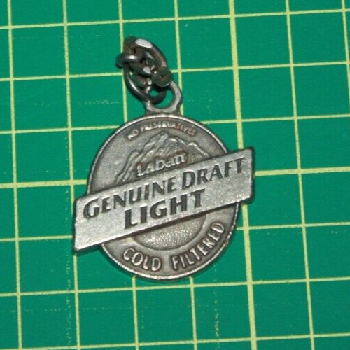 Labatt Genuine Draft Light Metal Key Chain - Picture 1 of 2
