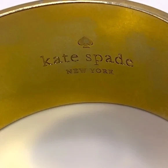 Pulsera Chevron Kate Spade La Vida Loca Blanco y Negro. Foto 4 de 4