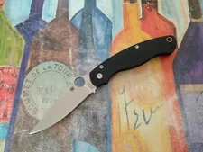 Spyderco Military 2, Compression Lock, S30V Satin Plain Blade, Black G-10 Handle