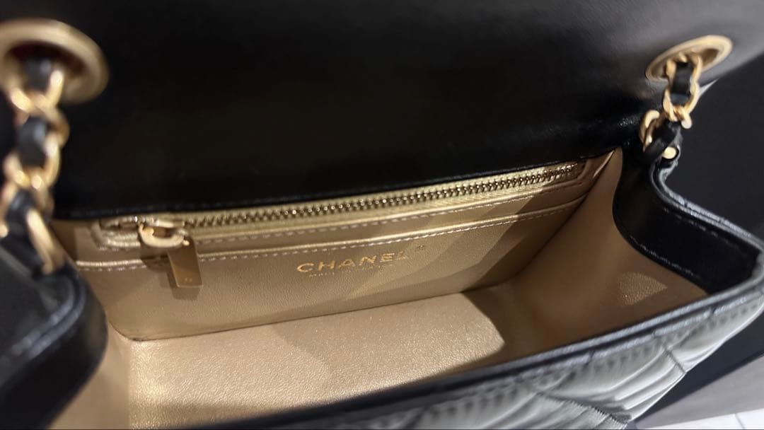 Chanel Mini Matelasse 18 Crossbody Bag Black Gold Ball Shoulder Purse Auth New — image 9