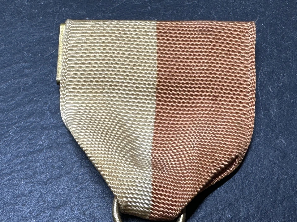 ВИНТАЖНЫЙ CAA CAMP СТРЕЛЬБЫ ИЗ ЛУКА АССОЦИАЦИИ БОУМЕН МЕДАЛЬ M137 - Изображение 3 из 4