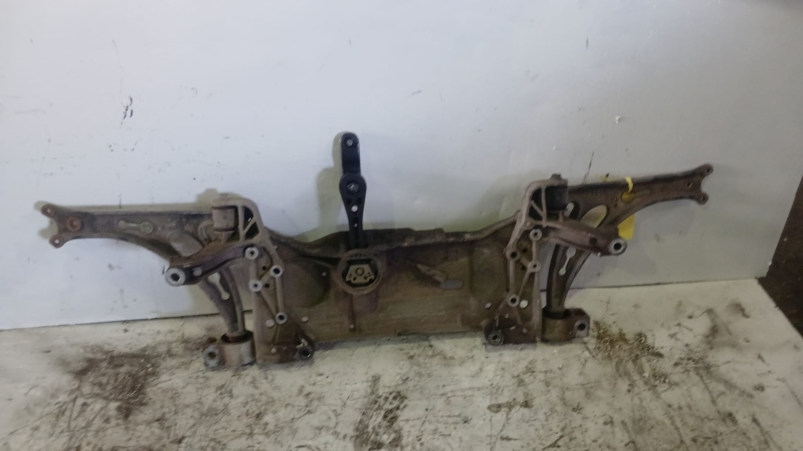 ASSALE ANTERIORE PER VOLKSWAGEN Touran 2° Serie diesel 2000 (07>10)