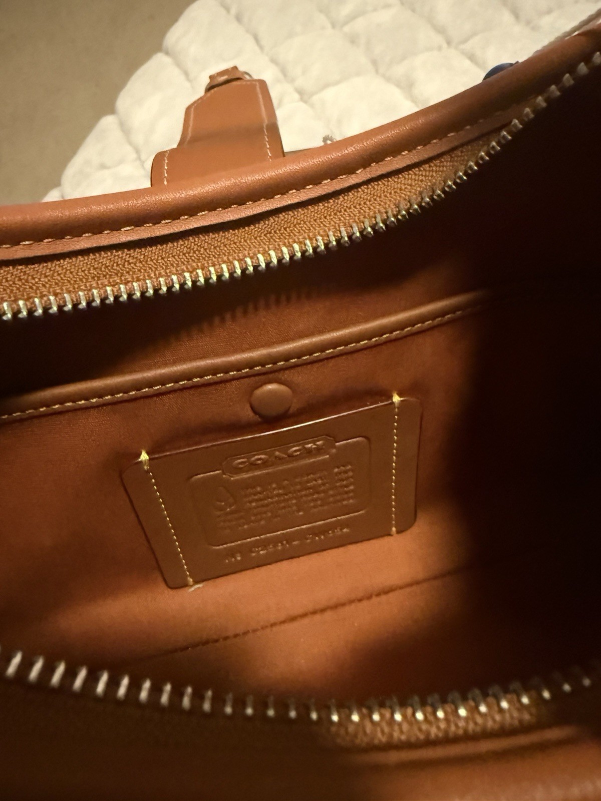 Coach Hamptons Hobo In Crystal Signature Jacquard -New image 3