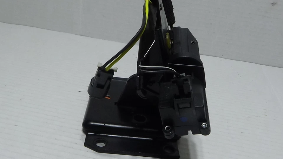 Chevrolet Camaro 1998-2002 maletero trasero bloqueo eléctrico pestillo conjunto actuador Foto 3 de 4