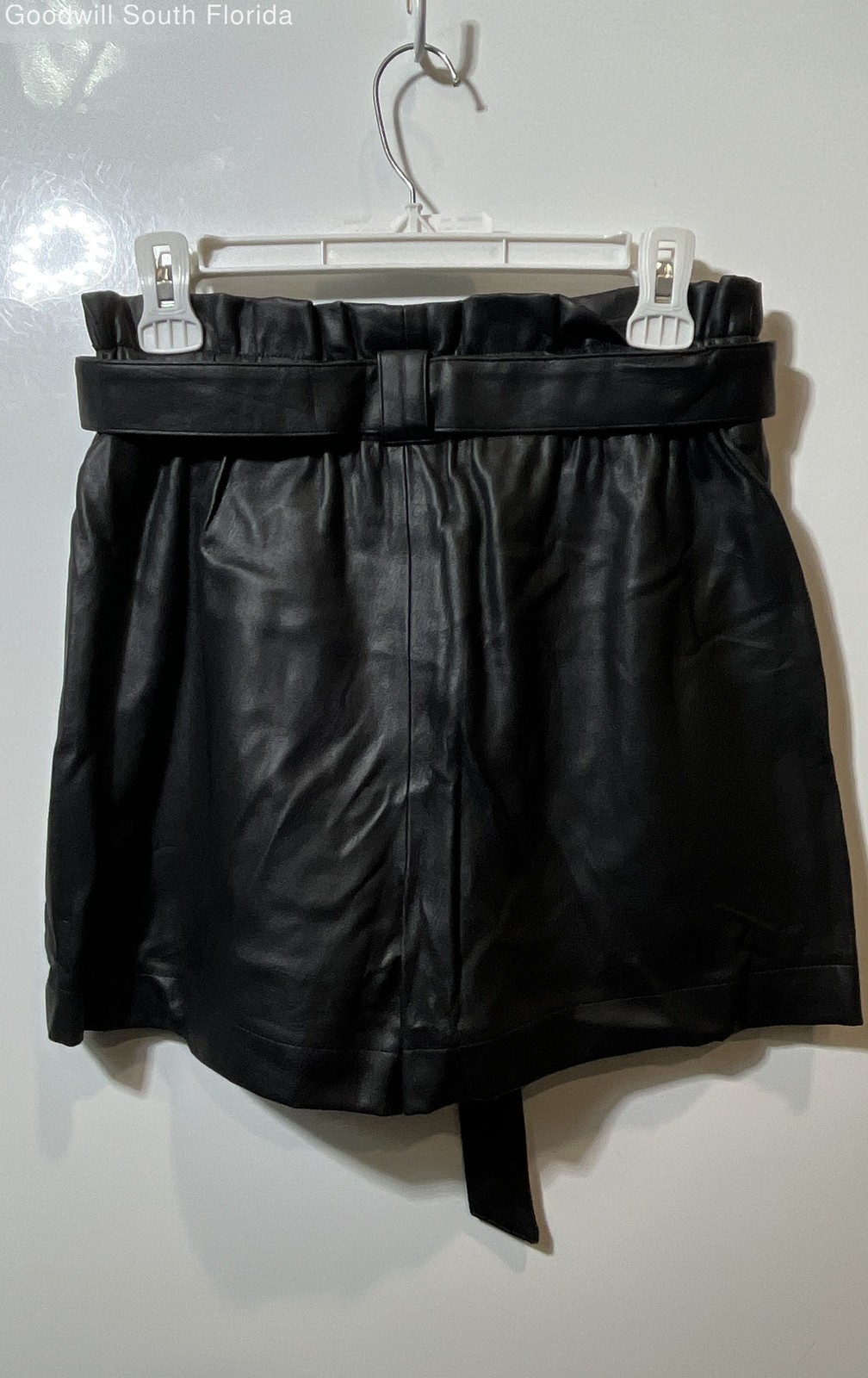 Zara Basic Womens Black Flat Front Tie Waist Slash Pocket Paperbag Shorts Size M thumbnail 2