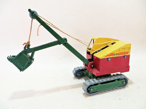 BENBROS QUALITOY TRACKED  10-RB MOBILE EXCAVATOR. VINTAGE, ORIGINAL. RARE.