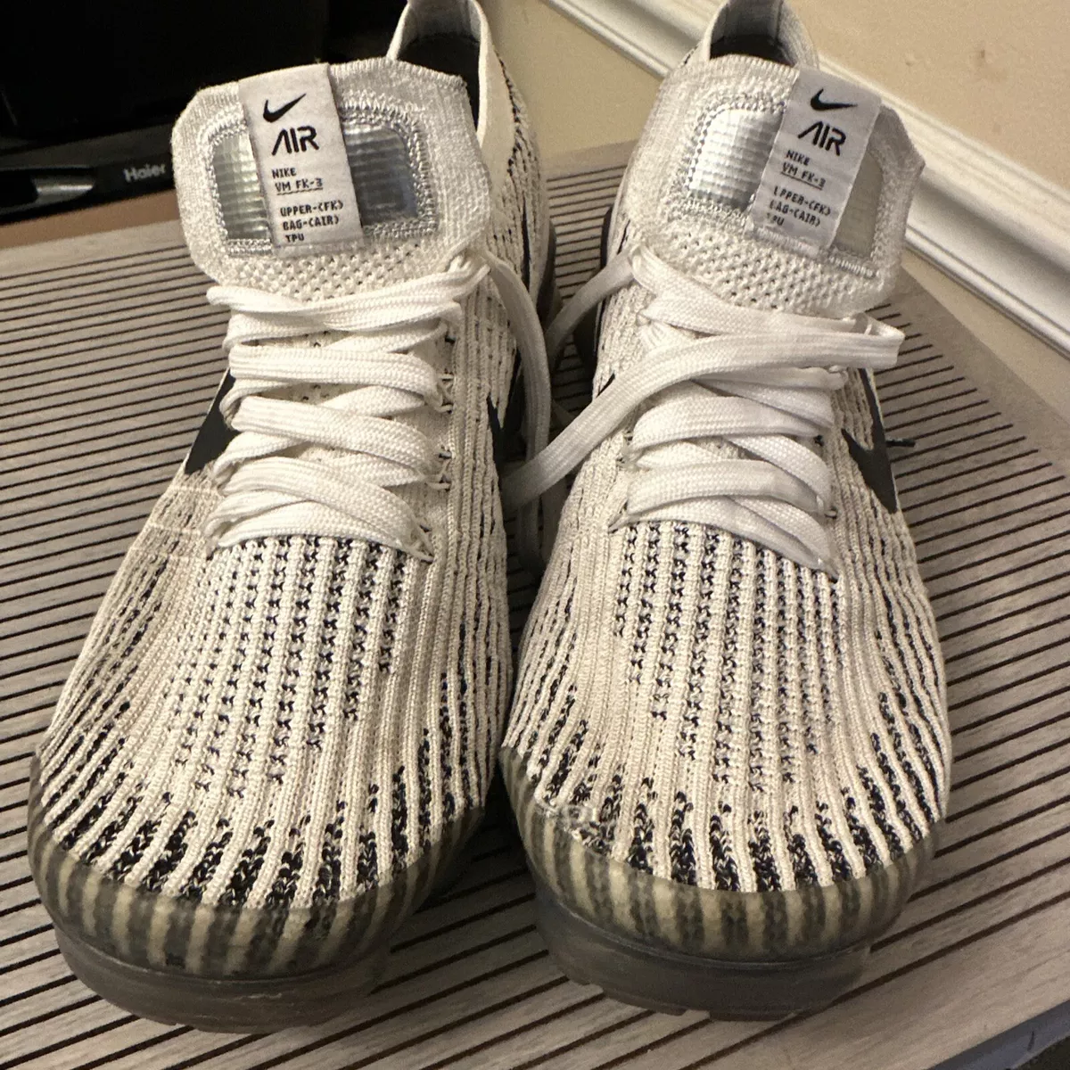 Nike Air Vapormax Flyknit 3 Zebra Mens size 8 AJ6900-105. See description below.