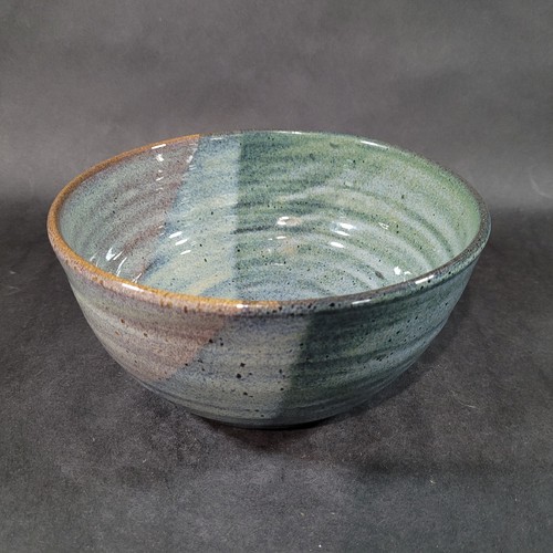 Studio Art Pottery Bowl Hand Thrown Multi Color Artist Signed 8.25" Diam - Picture 2 of 11
