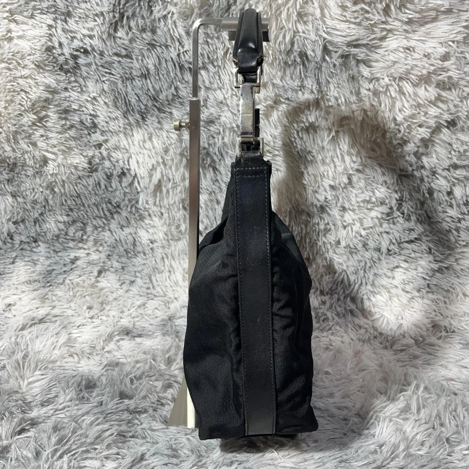 [EXC] Sac à bandoulière Gucci noir en nylon 000.0602 authentique : du JAPON - Photo 4/4