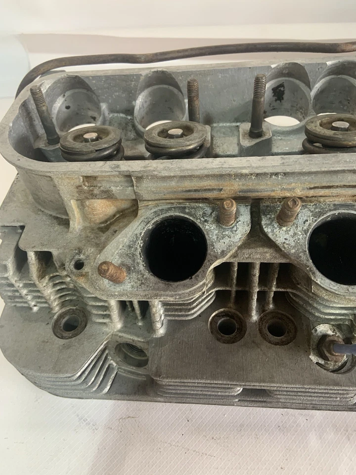 CULATA LATERAL DERECHA USADA ORIGINAL PORSCHE 914 1.7 021101372# 102 Foto 2 de 4