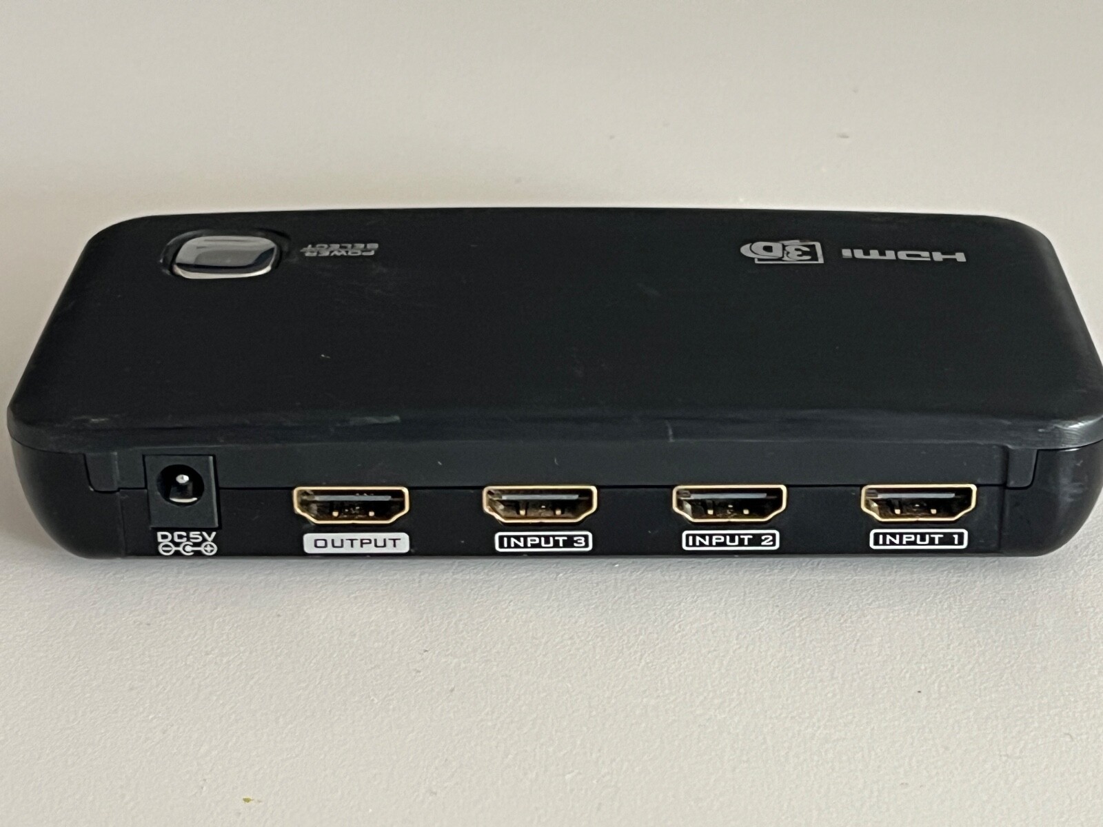 Rocketfish 4-Port HDMI Selector Switch RF-G1185 - No Power Adapter