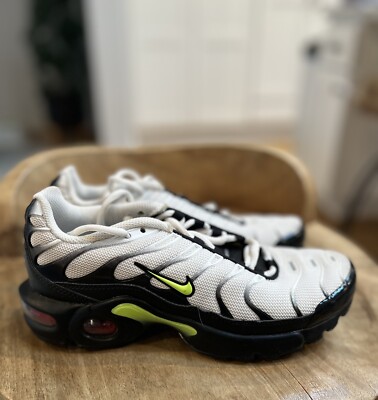 white air max plus boys