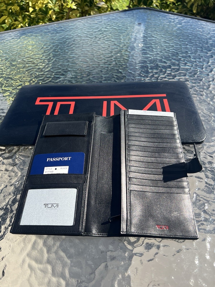 【良品】TUMI　パスポート　ウォレット 　ブラックレザー NWT Tumi Modernist Black Leather Ultimate Travel Organizer