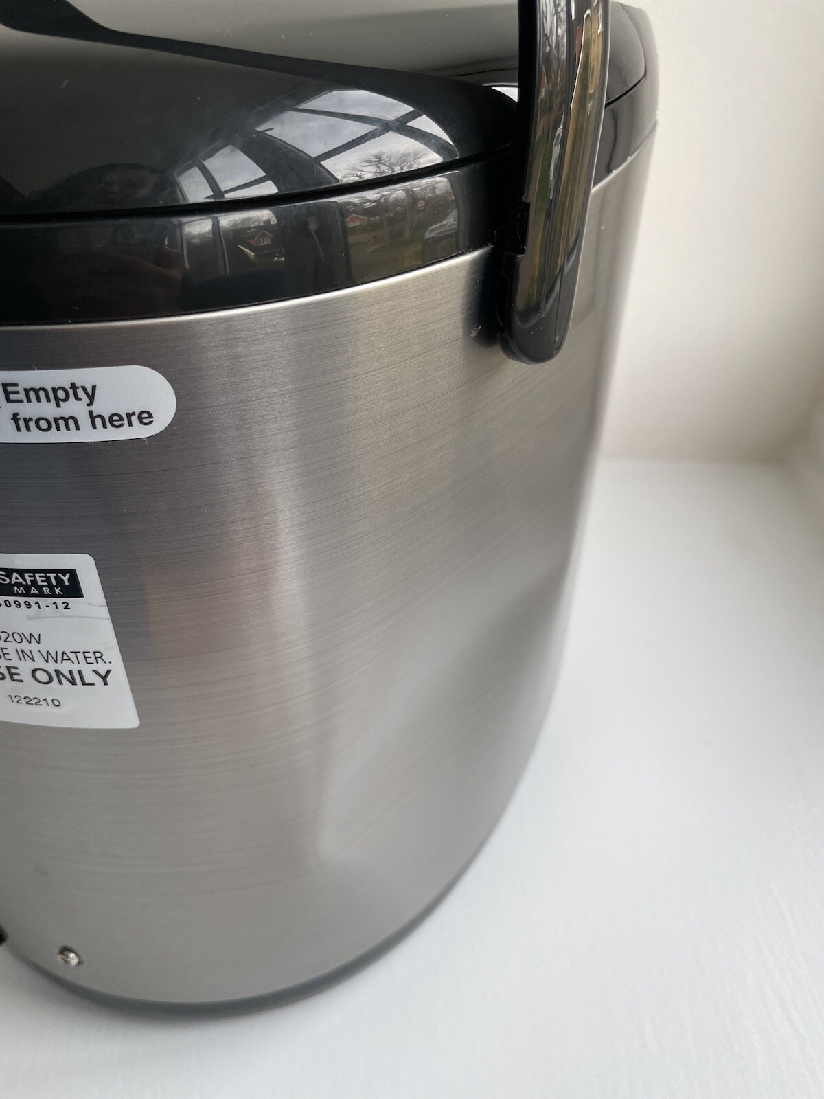 Tiger Made in Japan Therm Hot Water Dispenser Instant Boil Kettle