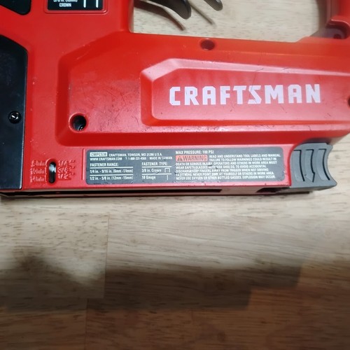 Craftsman 18GA pneumatischer Luftkronenhefter verwendet 1/4", 3/8" & 1/2" Klammern - Bild 6 von 7