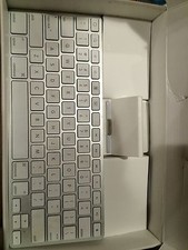 APPLE ipad keyboard dock