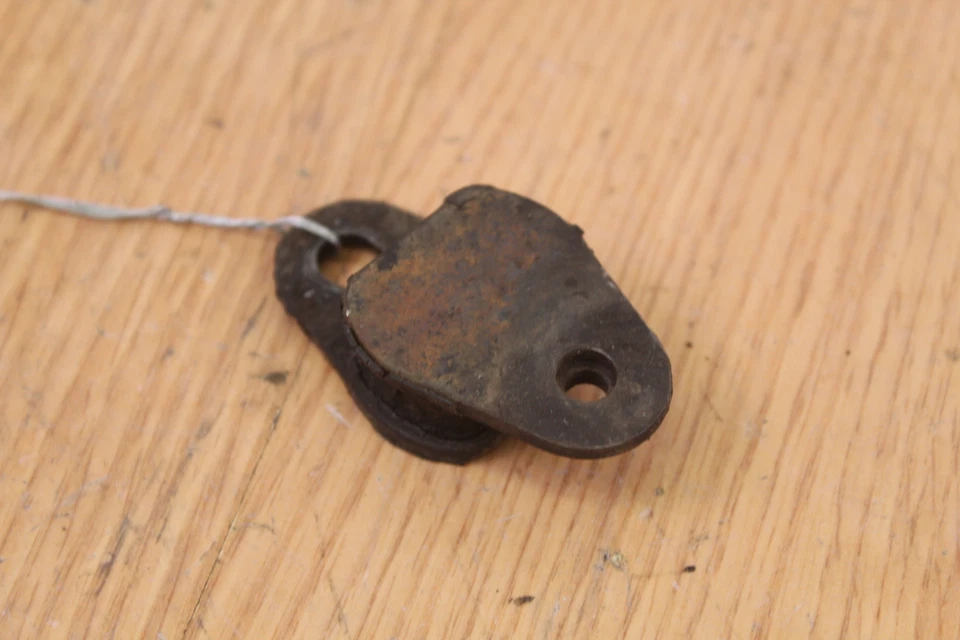 Yamaha YZ250 1982 silenciador silenciador montaje estancia Foto 2 de 4