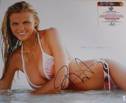 BROOKLYN DECKER * GA CERT * SI COVER MODEL - ACTRESS * HAND SIGNED 11 X 14' - Picture 2 of 2