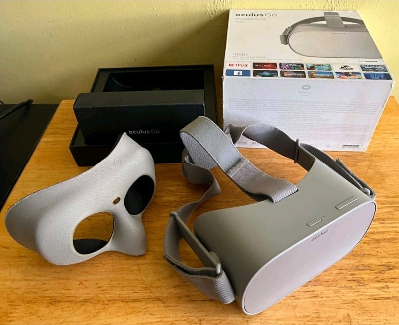 Oculus Go 64Gb Standalone VR Headset Grey with Box, Head Strap & Face Interface