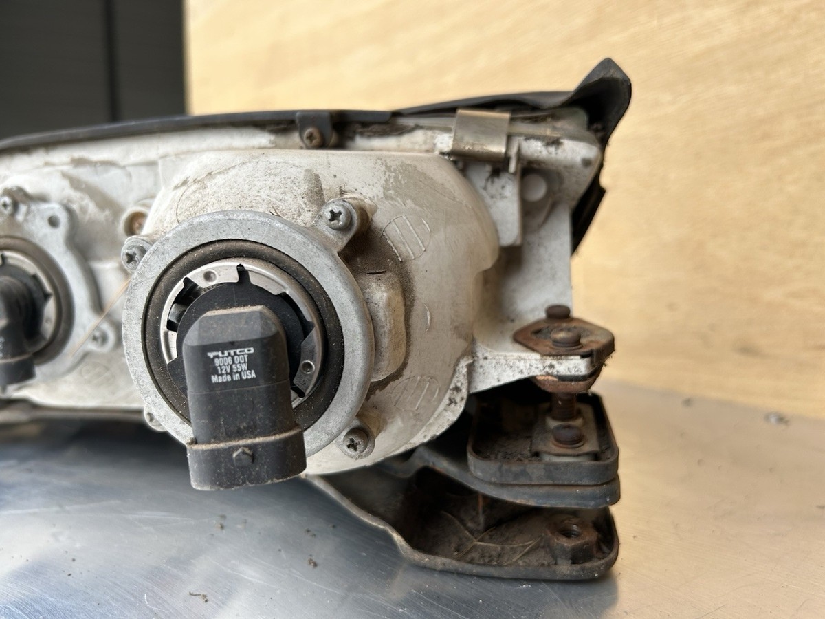 90-96 Nissan 300zx Z32 OEM RH Right Passenger Side Headlight