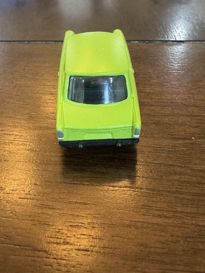 De colección Maisto Trabant Cupé Verde Lima 1:64 Diecast Hecho en China Foto 4 de 4