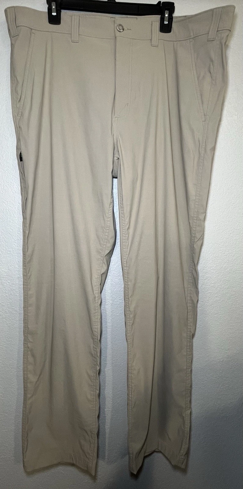 Eddie Bauer Travex Hiking Pants Men’s 40x34 Tan Cargo Zipper Pocket Lightweight