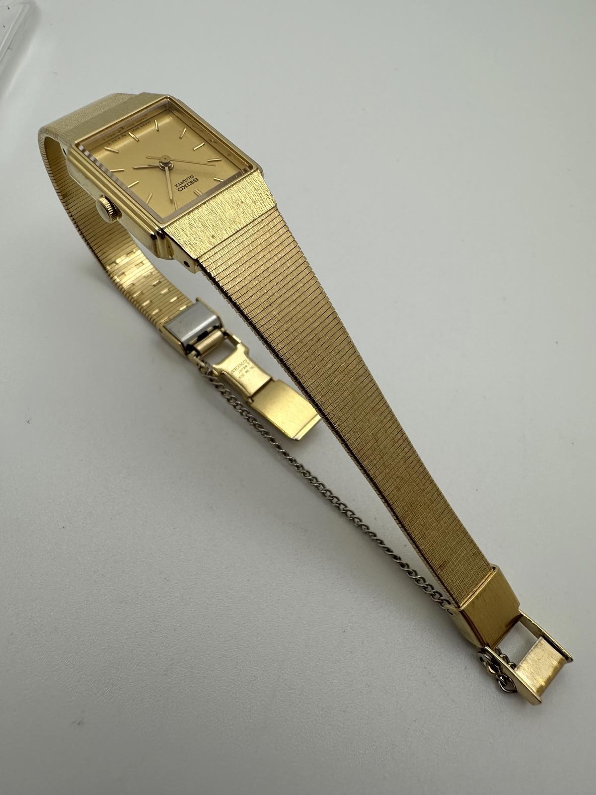 Vintage Seiko Quartz Gold Rectangular Women’s Wat… - image 8