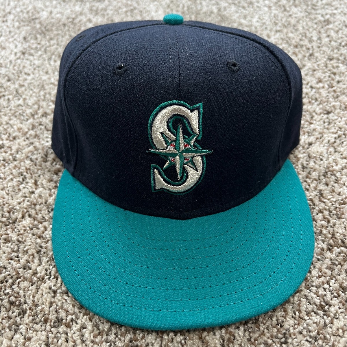Seattle Mariners Team Store Exclusive Fitted Cap Hat 7 1/2 New Era 