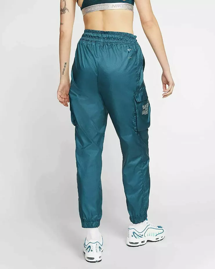 Nike women's utility cargo jogger clearance