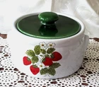 Vintage McCoy Strawberry Country Ceramic Bean Pot (#1421) (1980s)