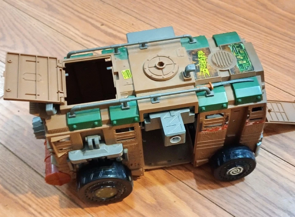 Lote de 2 figuras de Tortugas Ninja Adolescentes Mutantes Vehículo Tortuga Furgoneta Foto 3 de 4