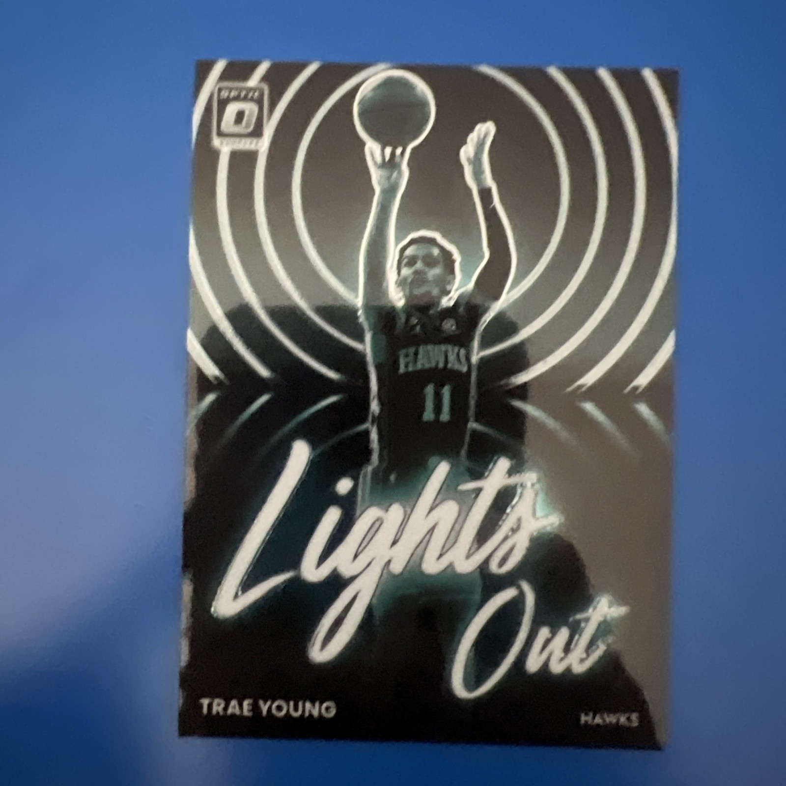 2022-23 Panini Donruss Optic - Lights Out Trae Young #8 Holo Prizm