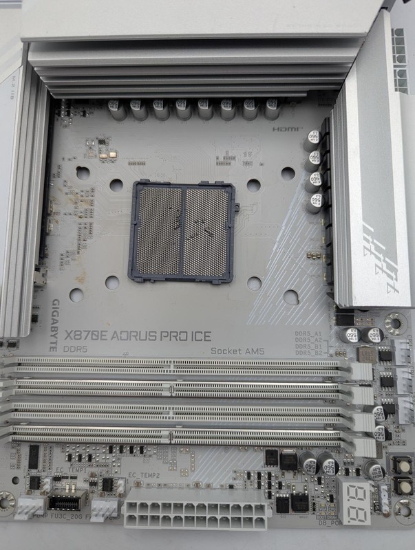 GIGABYTE X870E AORUS PRO ICE AMD AM5 LGA 1718 Motherboard PC1723382