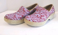Dansko Women's Clogs Shoes Red  Blue Splatter Canvas Burlap Size 36