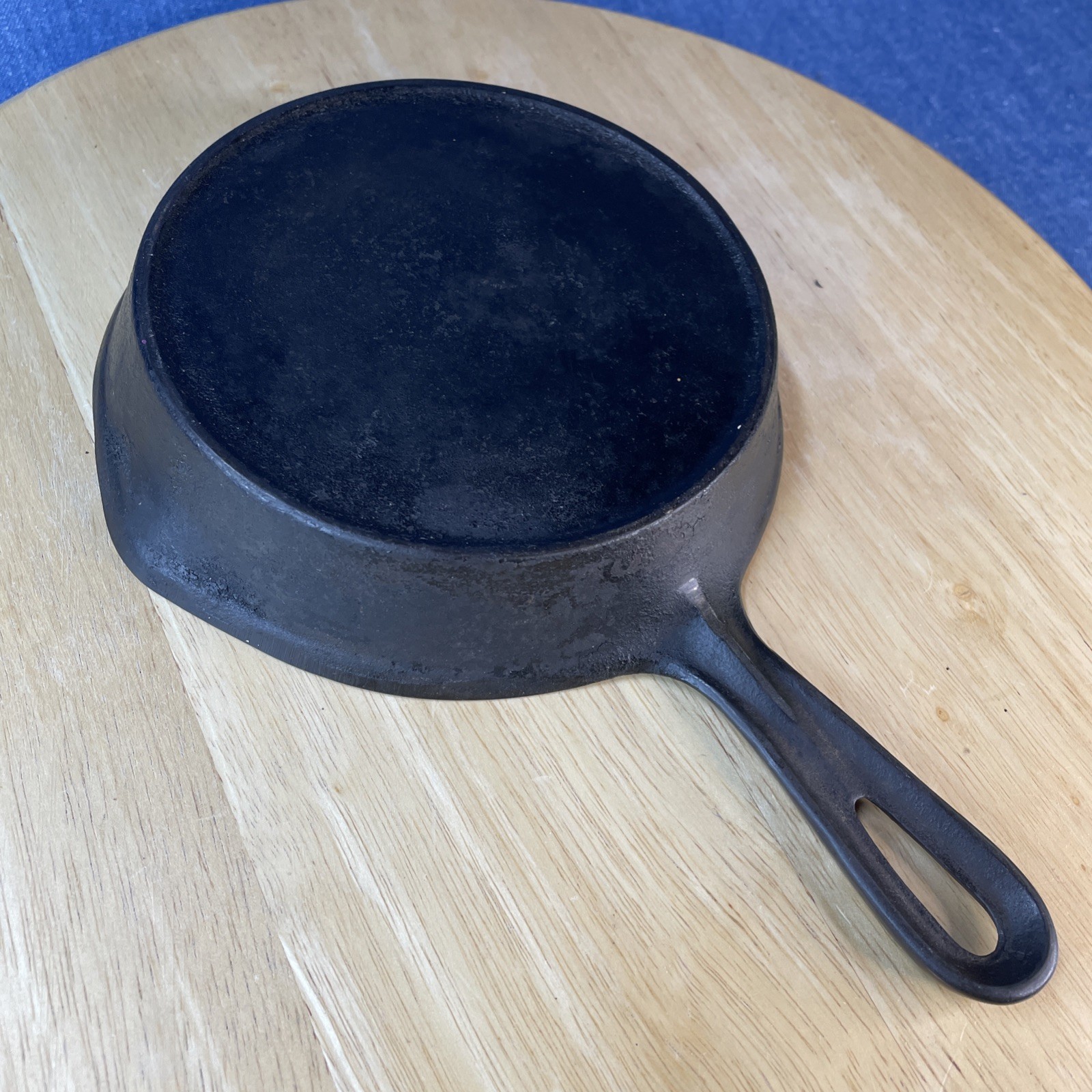 VINTAGE 1920's-50's Vollrath Unmarked #3 Cast Iron Skillet, Edge Heat Ring