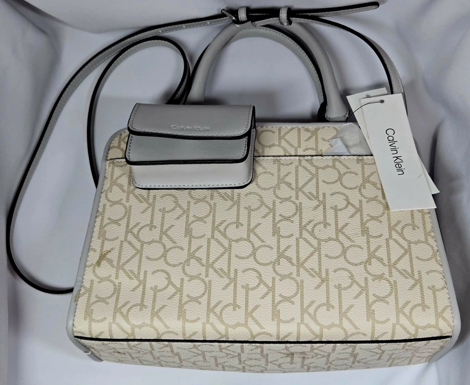 Bolso de mano mediano para mujer Calvin Klein con bolsa logotipo CK vainilla/paloma Foto 4 de 4
