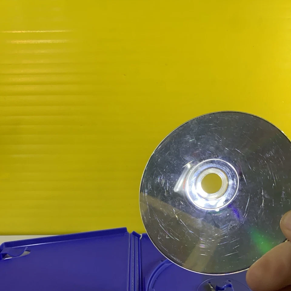 SPONGEBOB E I SUOI AMICI: BATTAGLIA SULL'ISOLA DEL VULCANO - PS2 PLAYSTATION 2 - Immagine 4 di 4