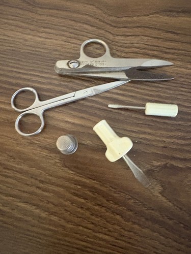 Collection of Tiny Tools Thread cutter, 2 Tiny Flathead Screwdriverrs, Thimble
