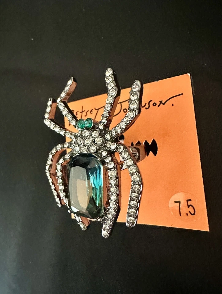 Betsy Johnson Crystal Spider Ring / Green Emerald Size 7.5  Foto 3 de 4