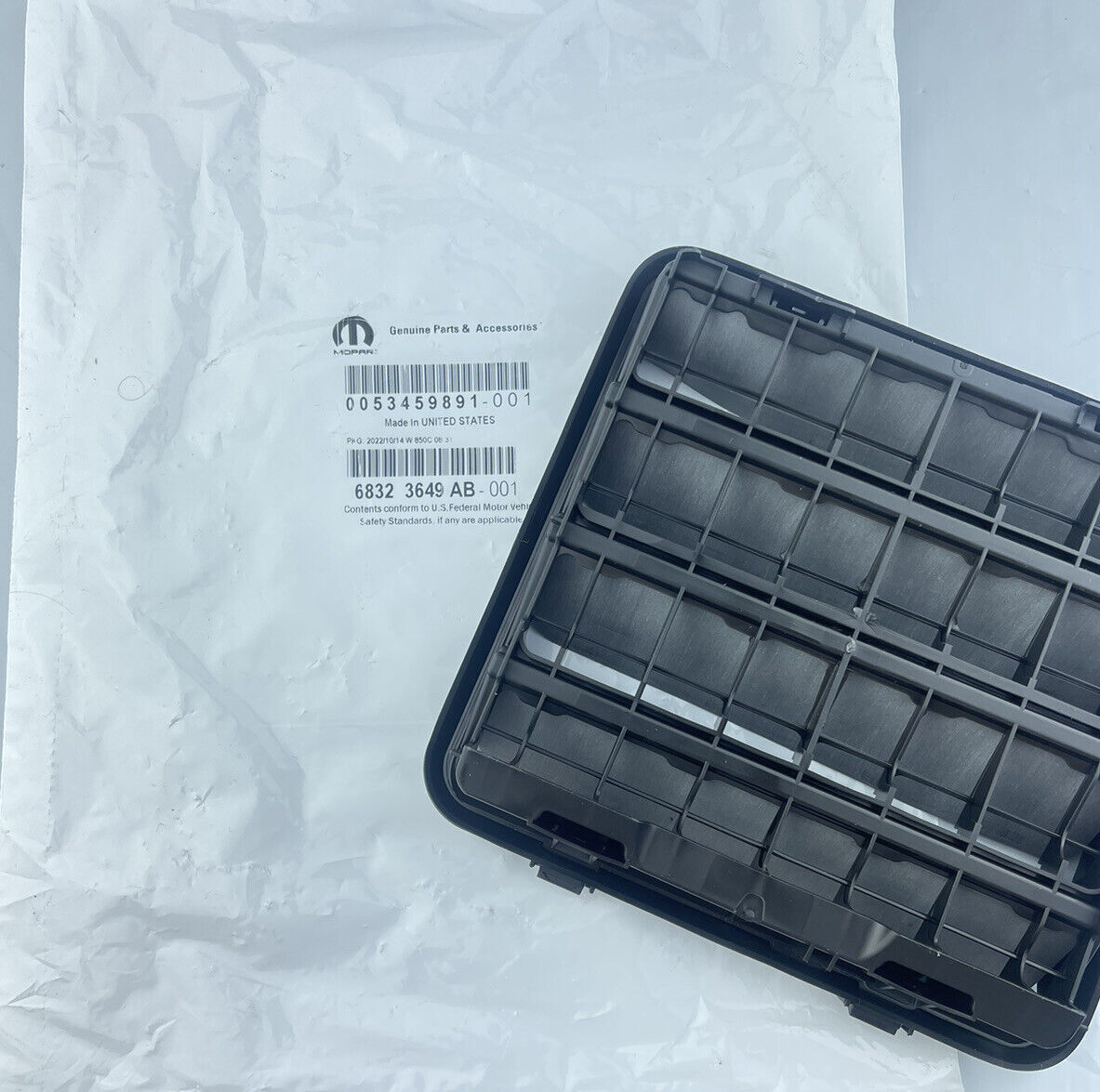 68323649AB 2002-21 DODGE RAM CAB Bodyside Aperture Exhauster | eBay