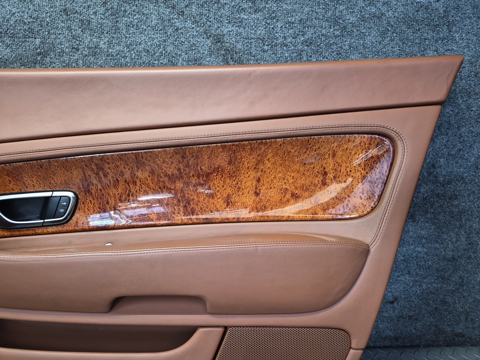 Bentley Continental GT 2003-2010 Right Door pocket trims Set