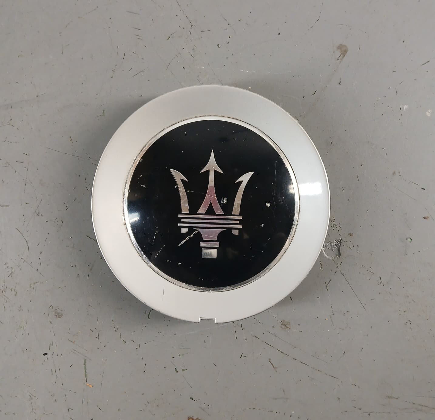 2013-2018 Maserati Ghibli Wheel Center Hub Cap 670010510