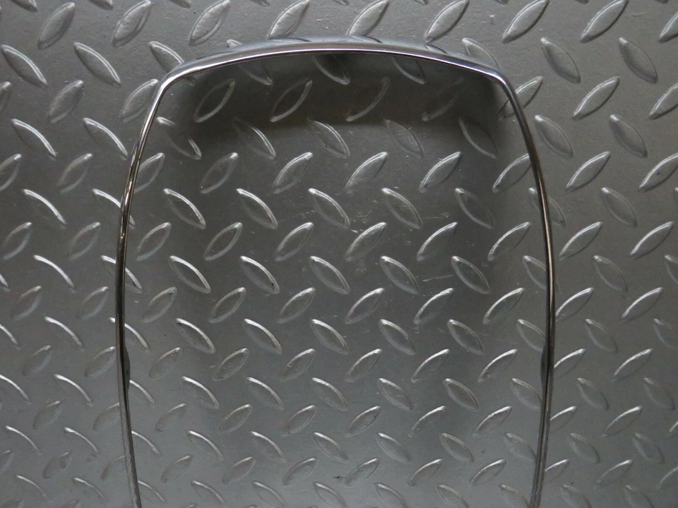 ♥23494♂ Mercedes-Benz W114 280E Faro Marco Cromado Hella 100710 Foto 3 de 4