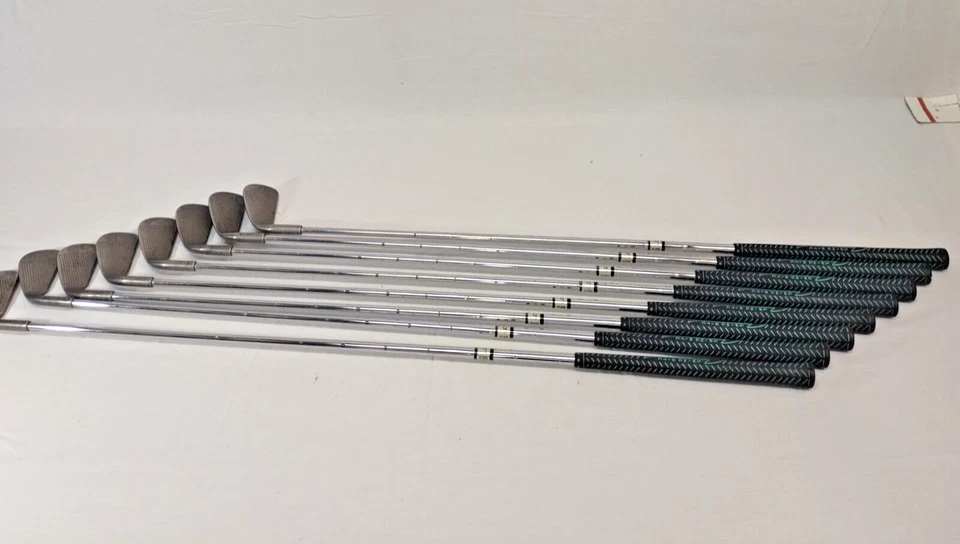 Wilson 1200 LT Iron Set 3-PW Steel R Flex Shaft RH Very Good Condition - Image 3 of 4