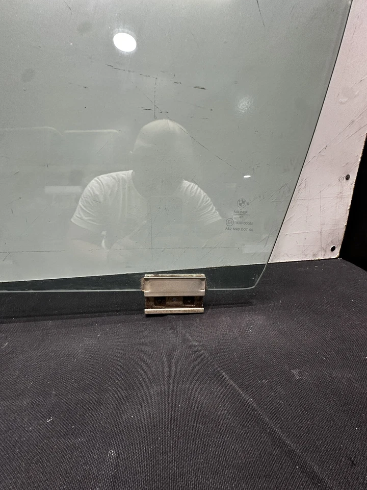 1984-1991 BMW 318i 325i E30 со стороны водителя окно купе левое стекло OEM #2579M - Изображение 3 из 4